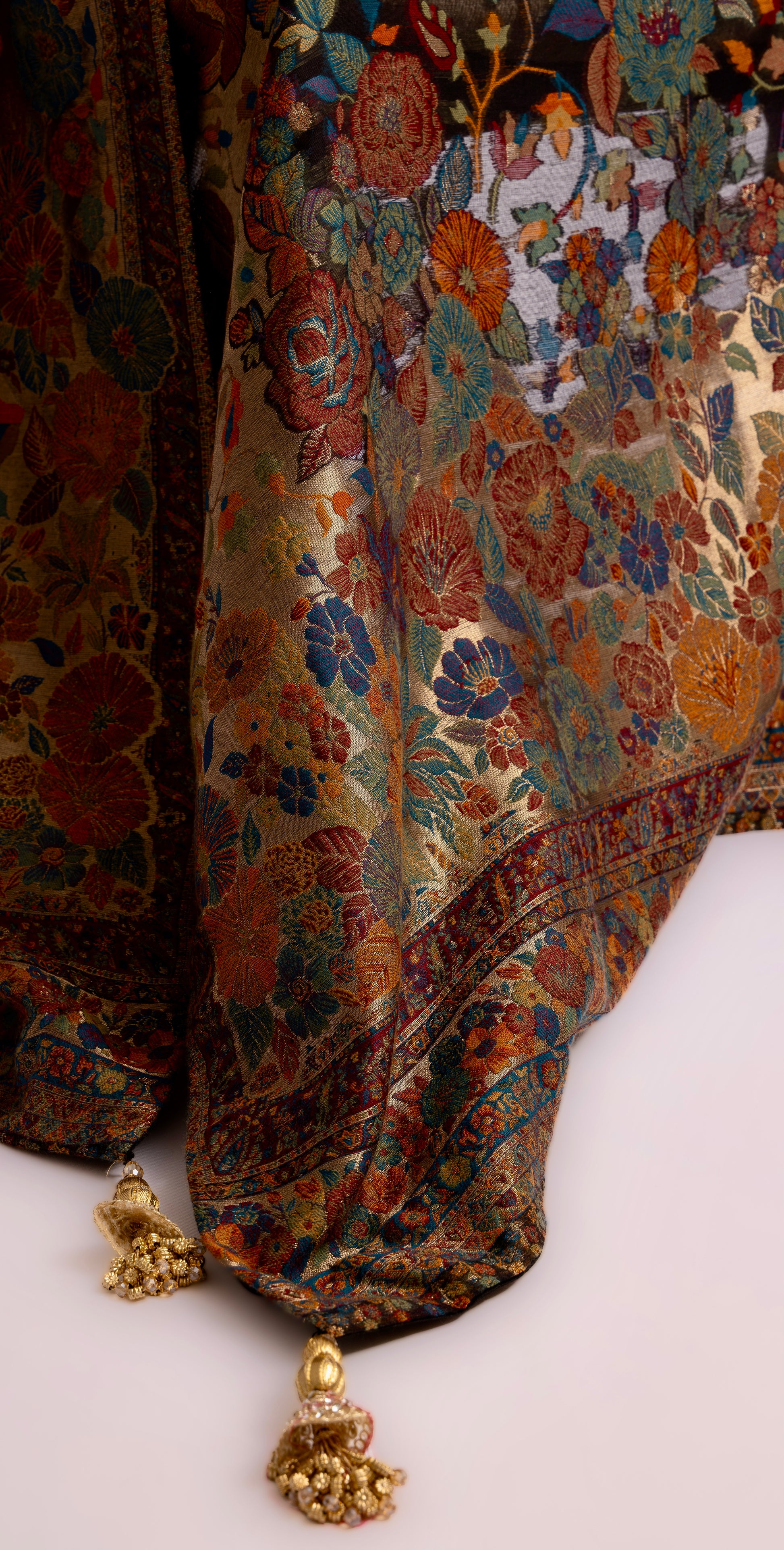 Gul-e-Zar Moonlight Kani Shawl image 6