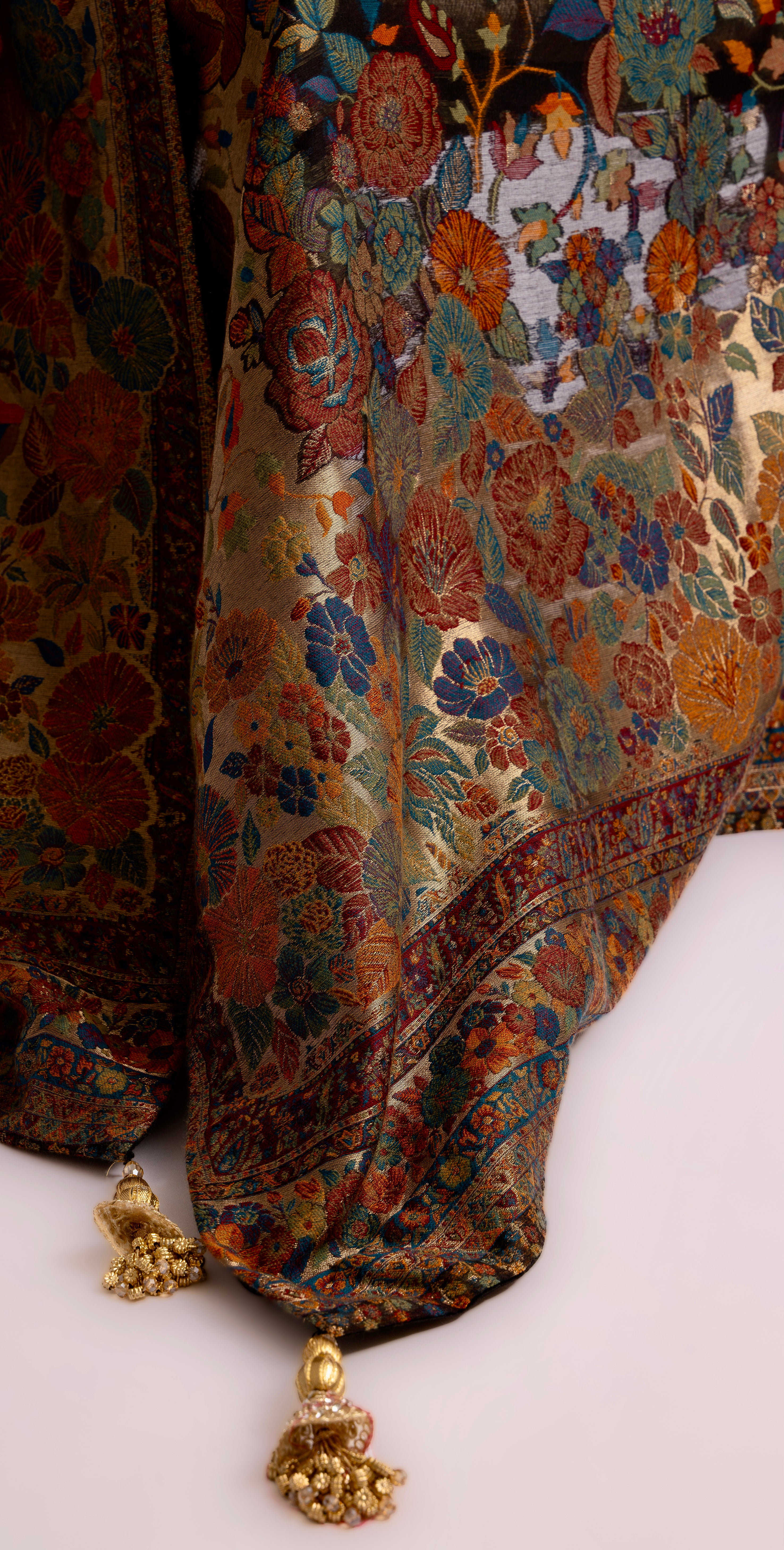 Gul-e-Zar Moonlight Kani Shawl image 6