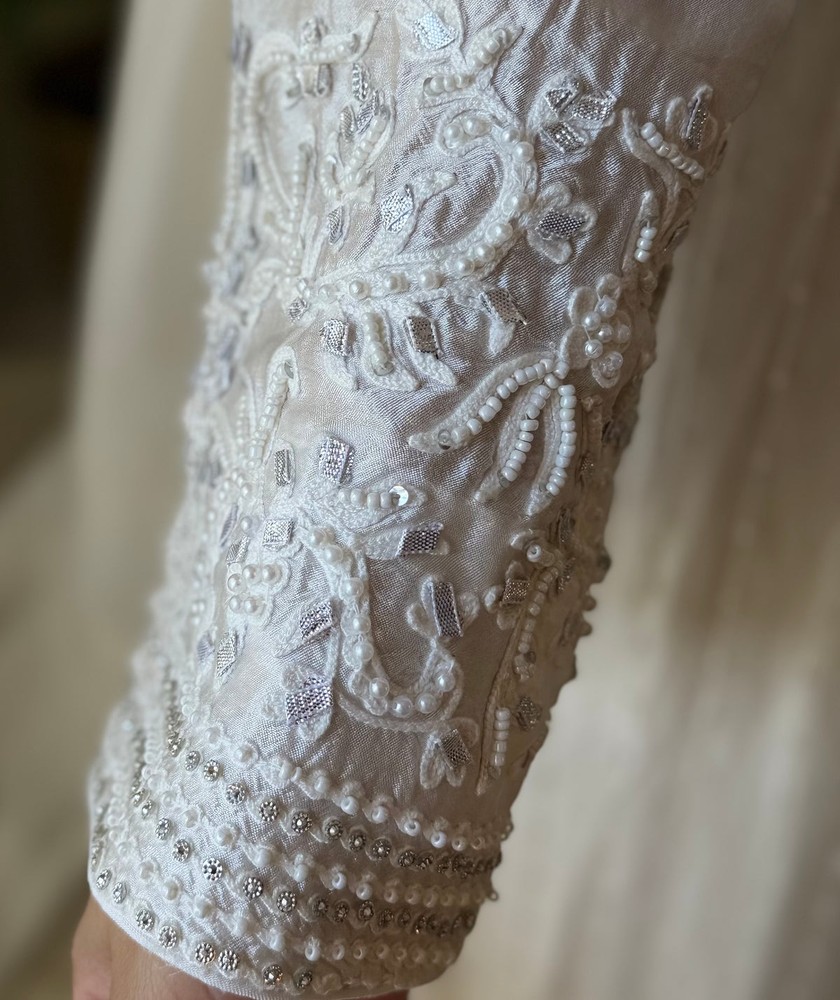 Mehr-e-Noor – Luxury Ivory Sheesha Silk Embellished Suit