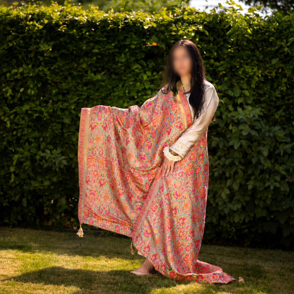 Mehr-e-Zareen Royale Kimkhab Shawl image 0