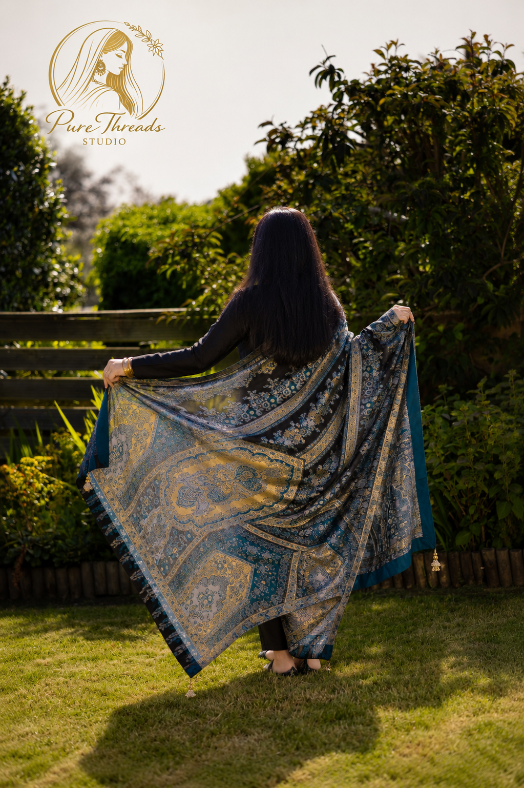 Mehr-e-Jamdani Heritage Shawl image 3