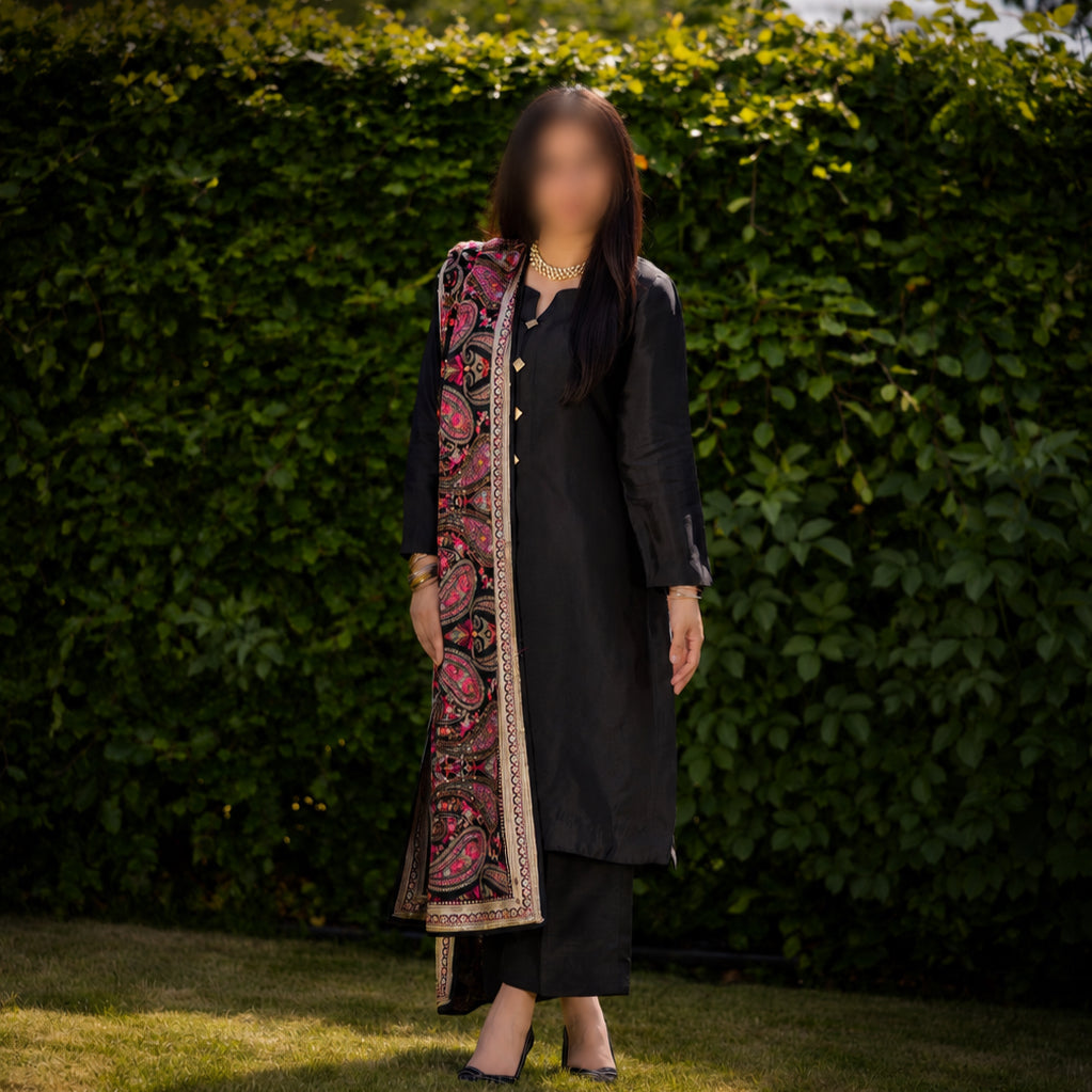 Medium Noir-e-Seesha Silk Co-ord Set image 0