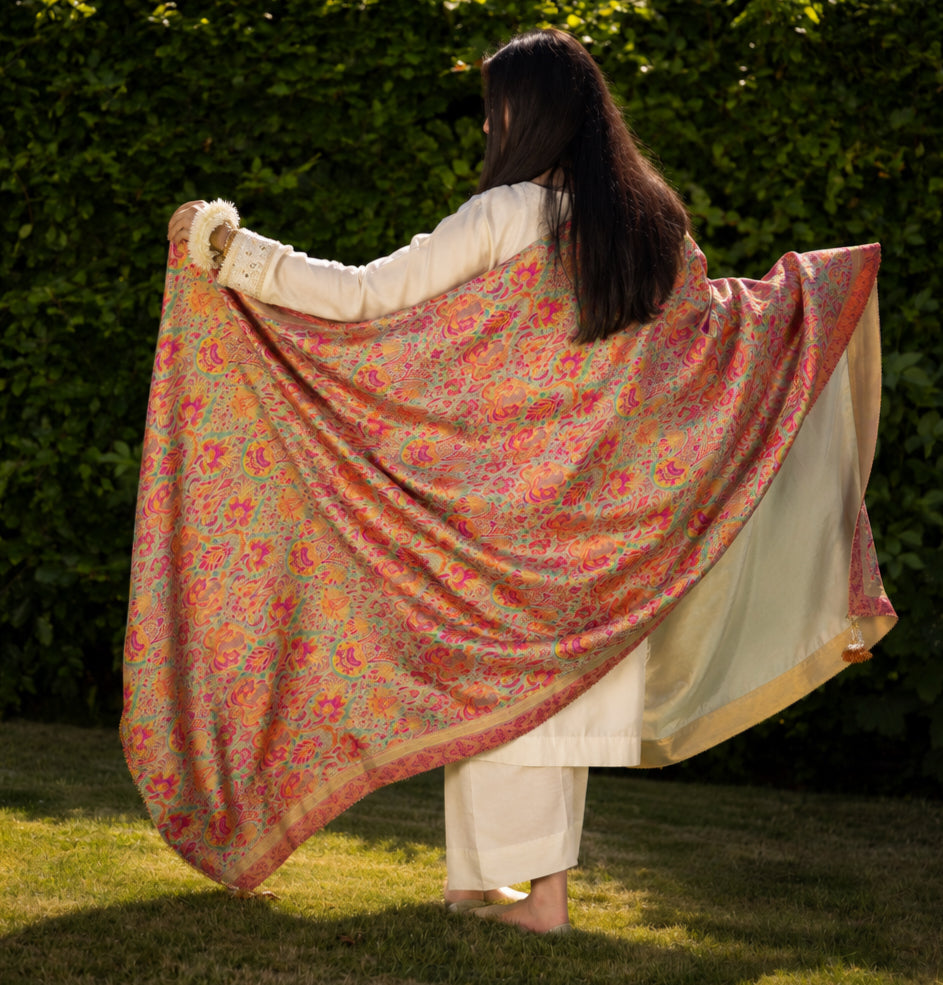 Mehr-e-Zareen Royale Kimkhab Shawl image 1
