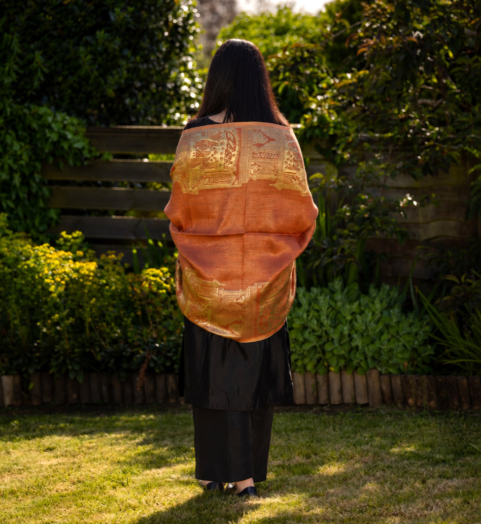 Zar-e-Aftab Reversible Kani Stole image 1