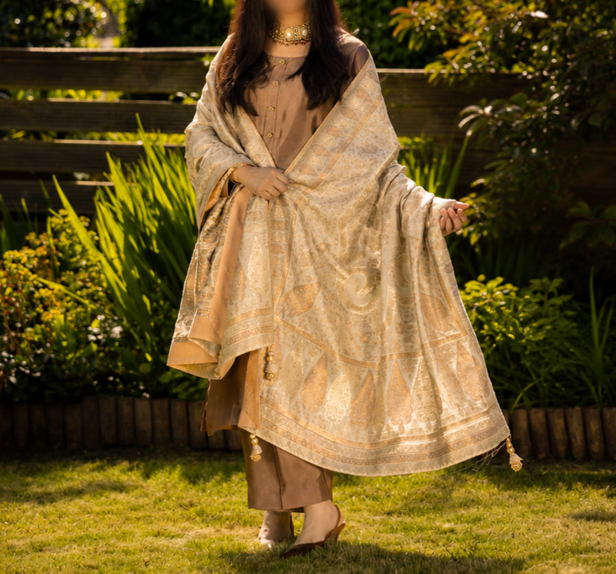 Noor-e-Ivory Heritage Shawl image 1