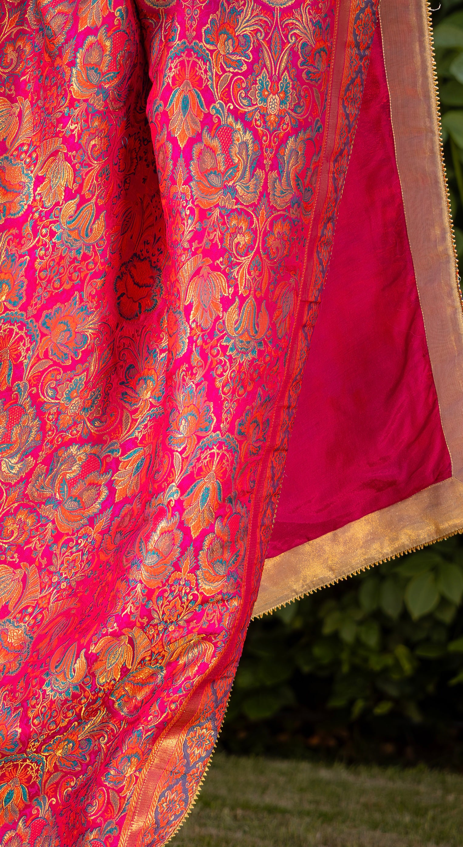 Zar-e-Gulnaar Kimkhab Shawl image 4