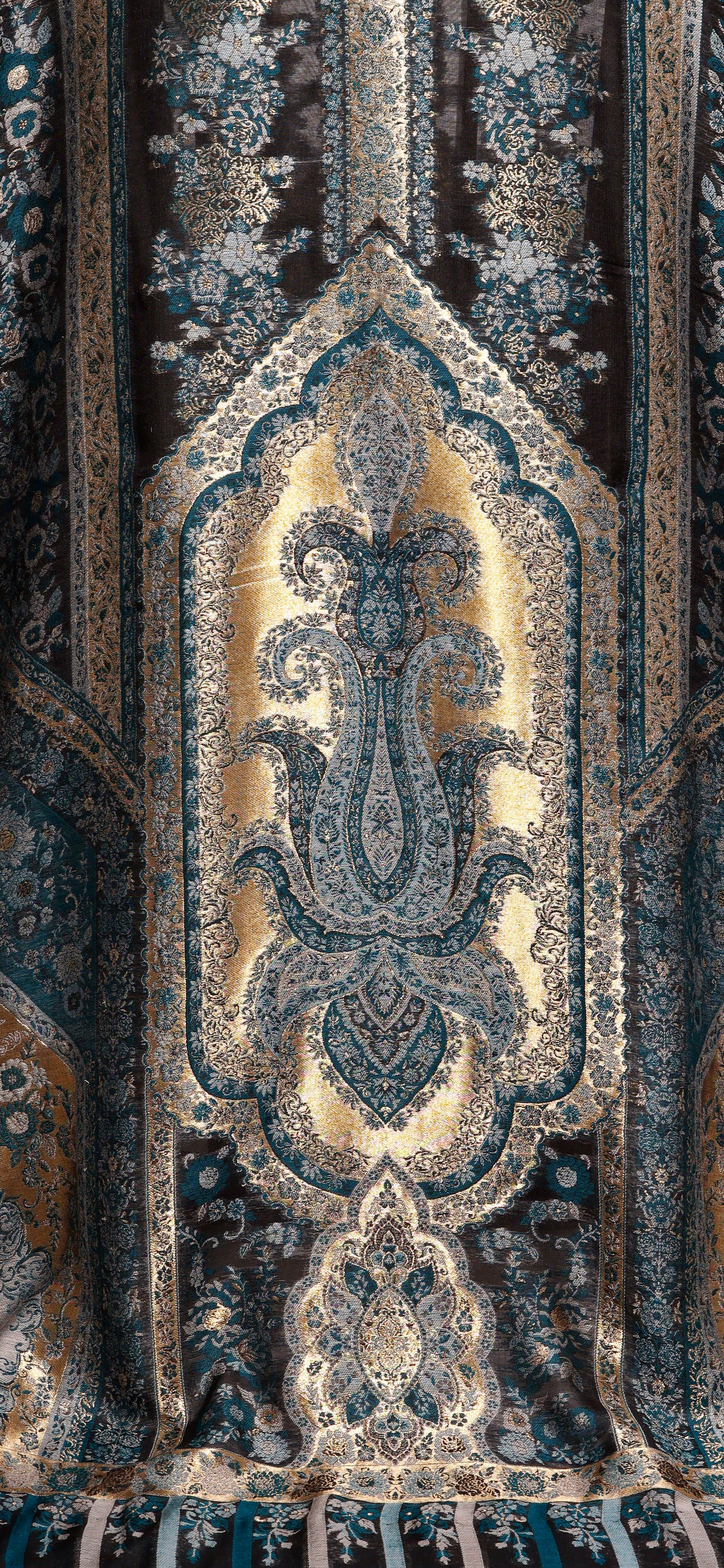 Mehr-e-Jamdani Heritage Shawl image 4