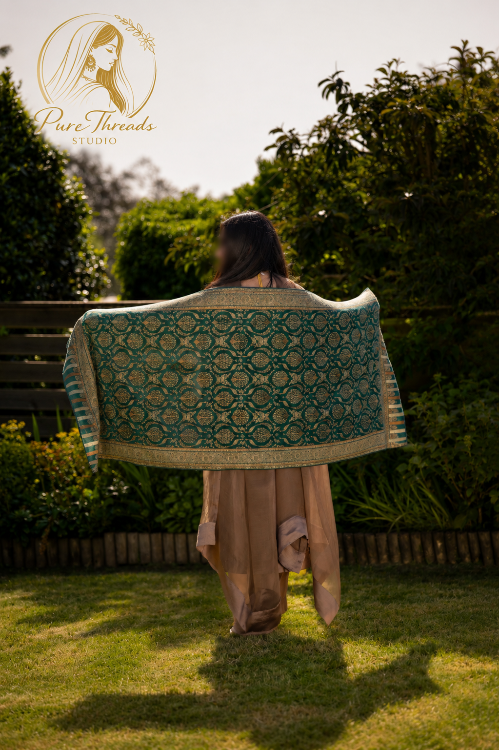 Zumurrud-e-Zari Kani Stole image 0