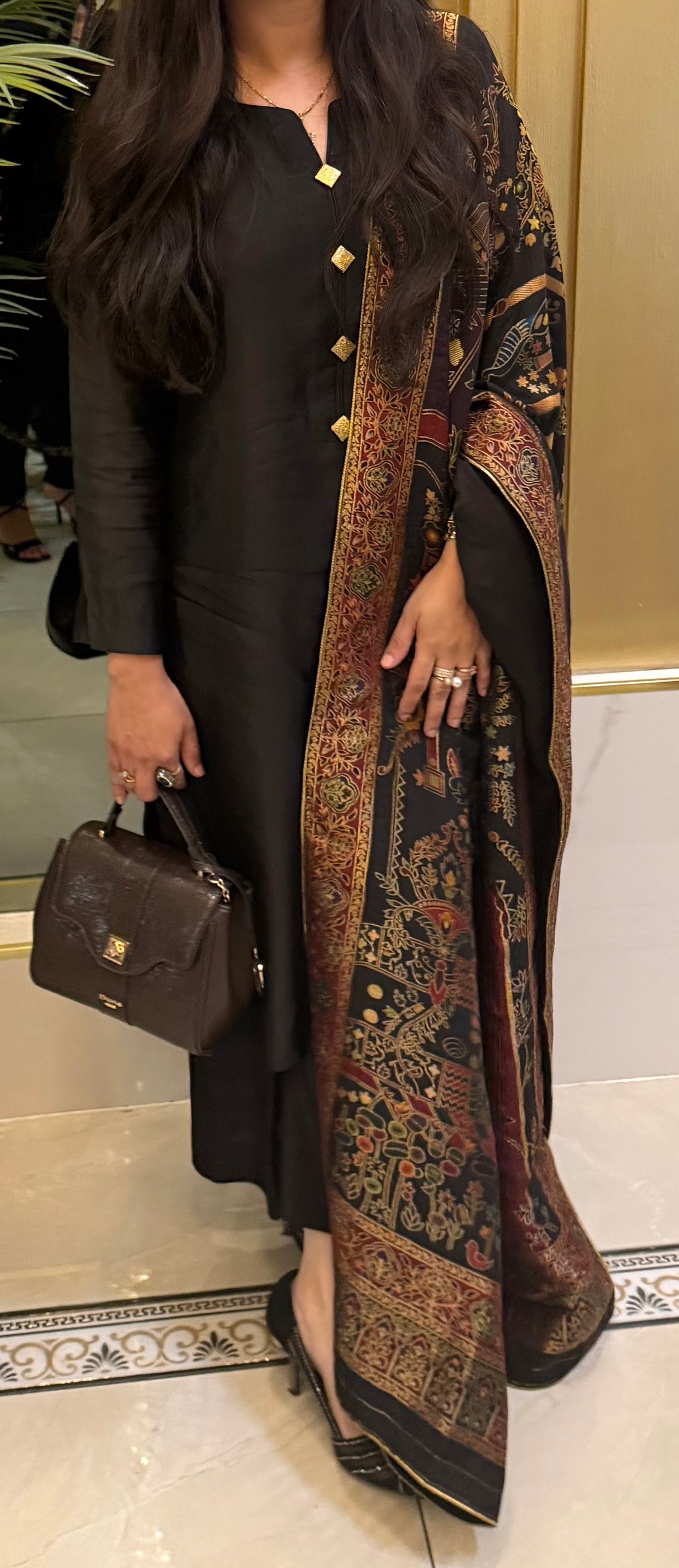 Mehr-e-Taj Luxury Heritage Shawl