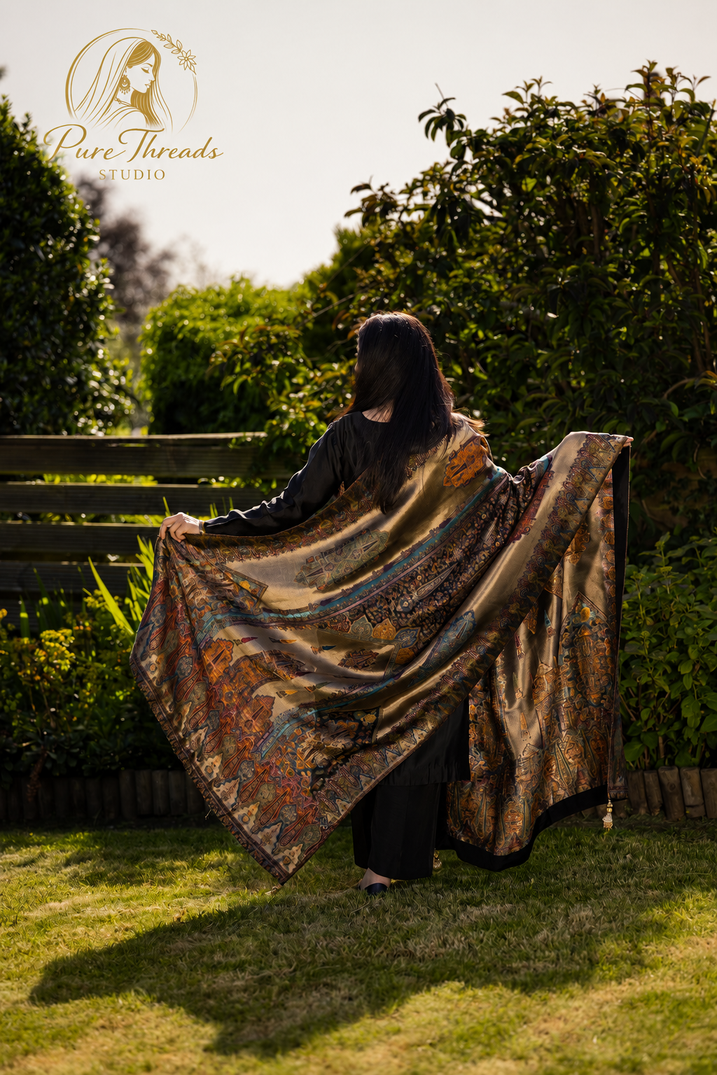 Medium Noir-e-Seesha Silk Co-ord Set image 2