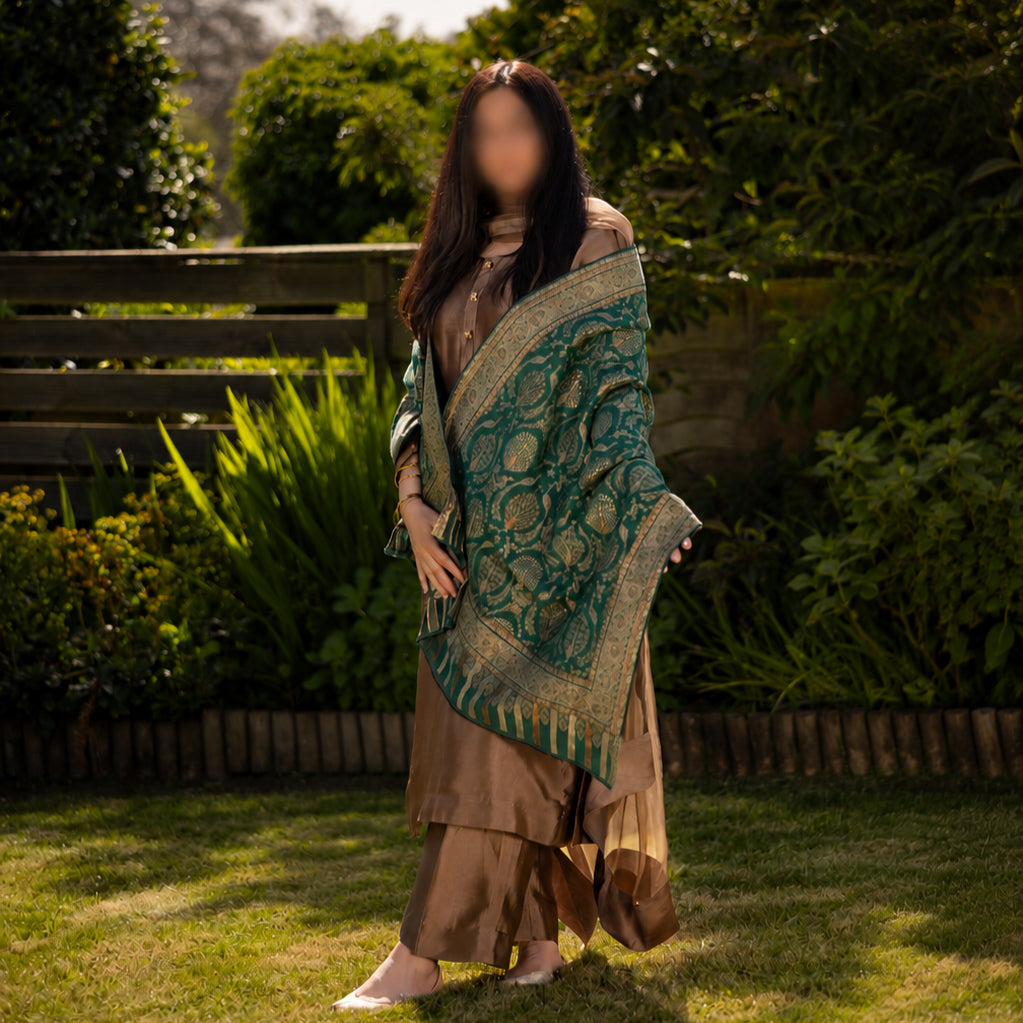 Zumurrud-e-Zari Kani Stole image 0