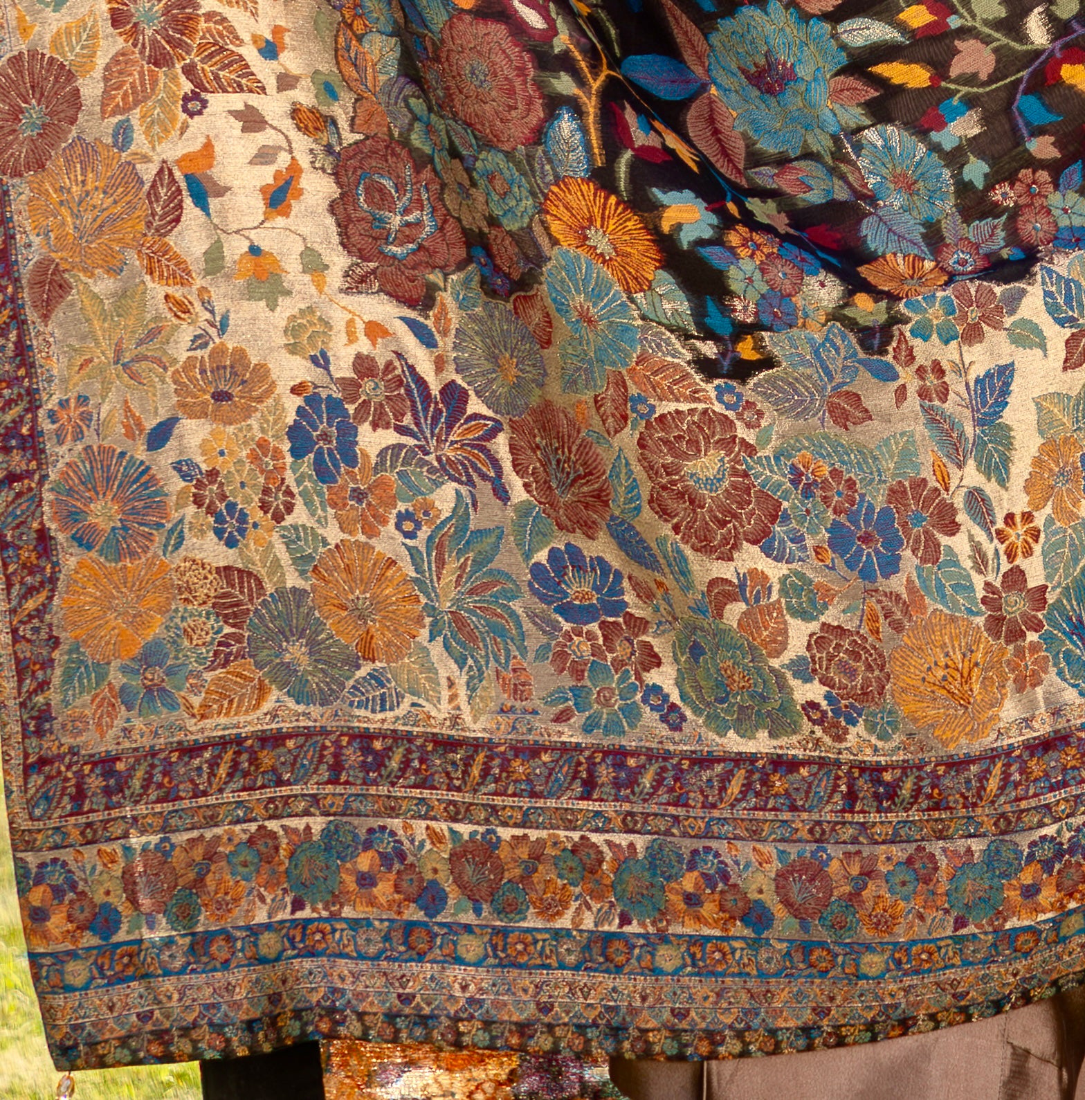 Gul-e-Zar Moonlight Kani Shawl image 4