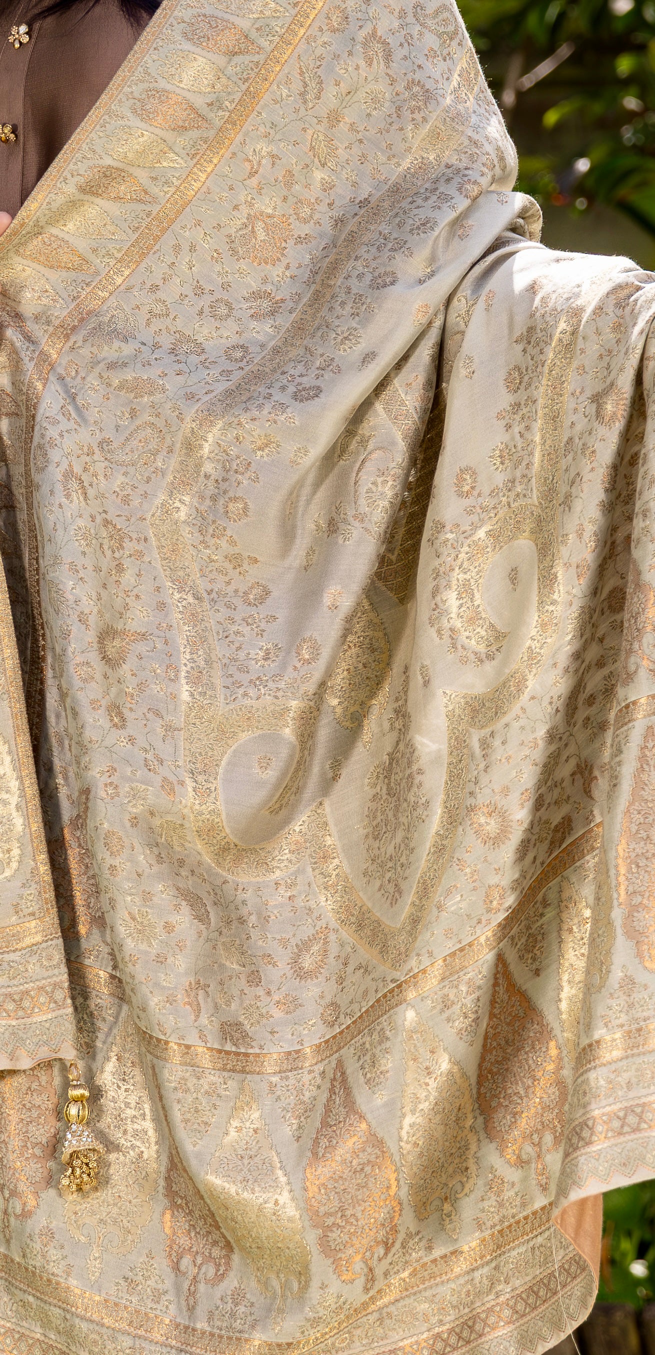Noor-e-Ivory Heritage Shawl image 4