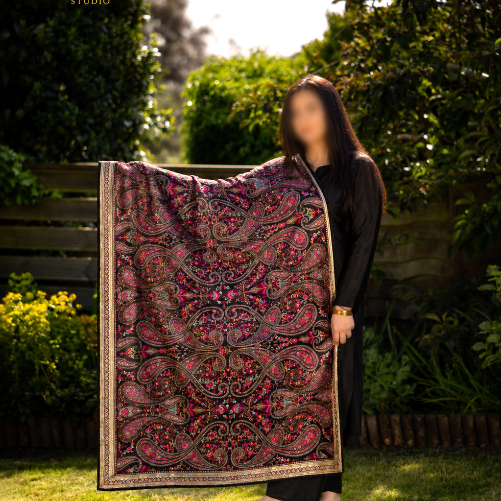 Mehr-e-Kalamkar Dupatta image 0